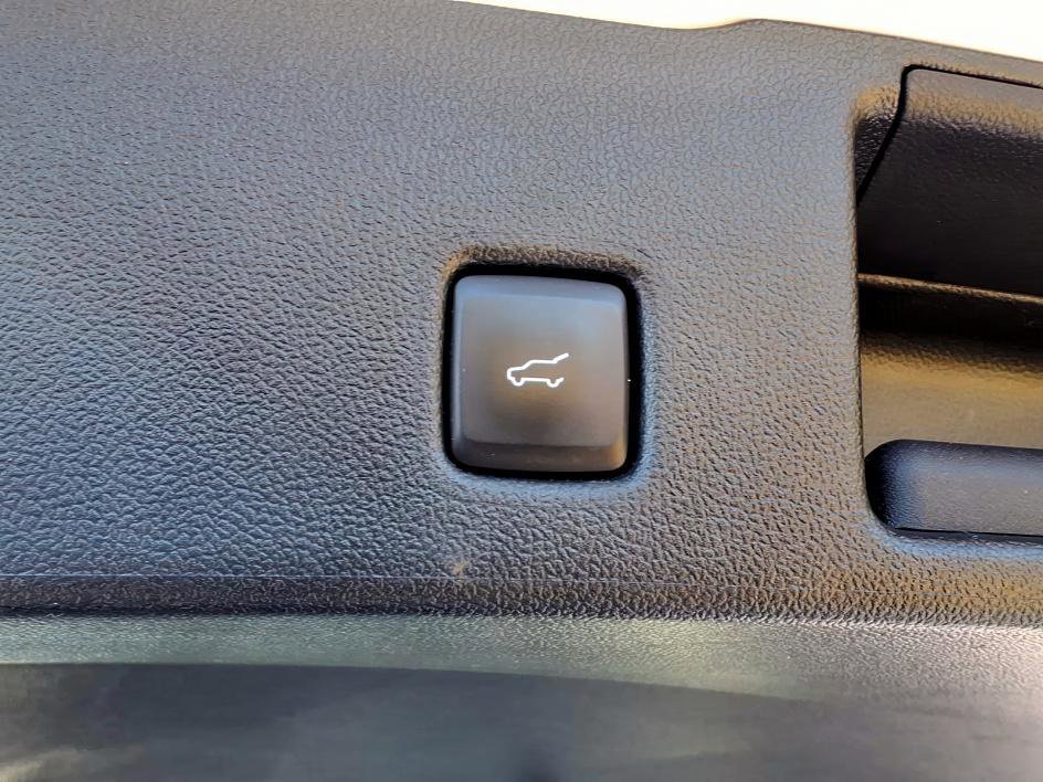 Used 2023 Oxford White Ford ST-Line Select image 6