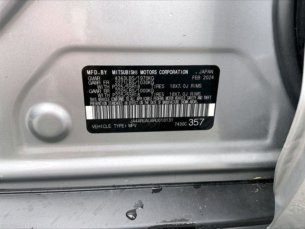 Used 2024 Alloy Silver Metallic Mitsubishi  image 31