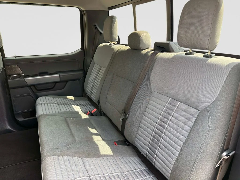 Used 2023 Atlas Blue Metallic Ford XLT image 14
