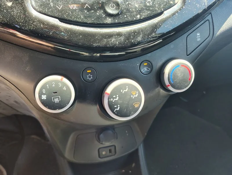 Used 2013 Red Chevrolet 1LT image 14