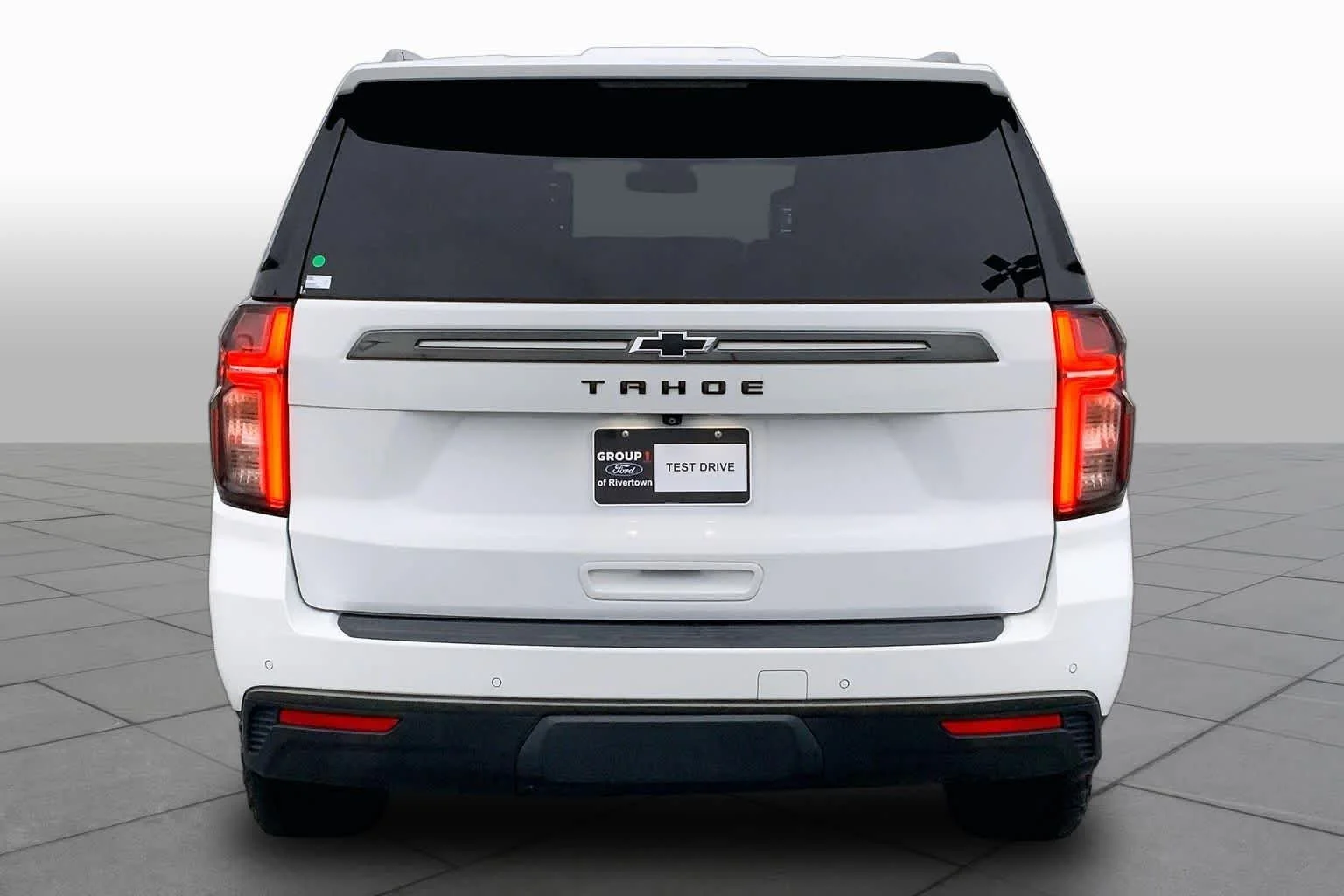 Used 2021 Summit White Chevrolet Z71 image 5