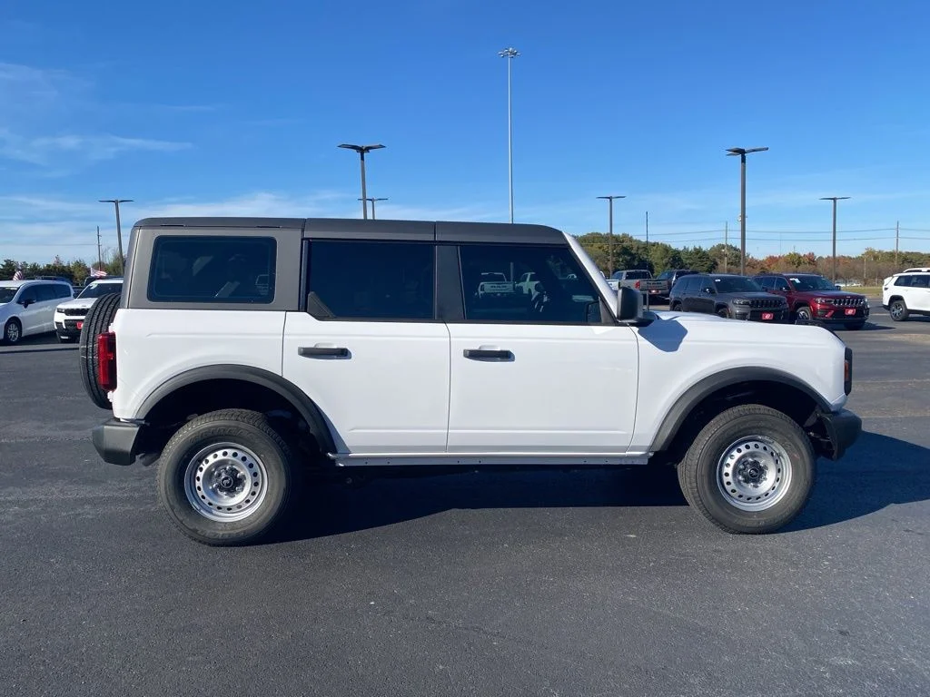 2025 Ford Bronco 4-Door Base - Photo 9