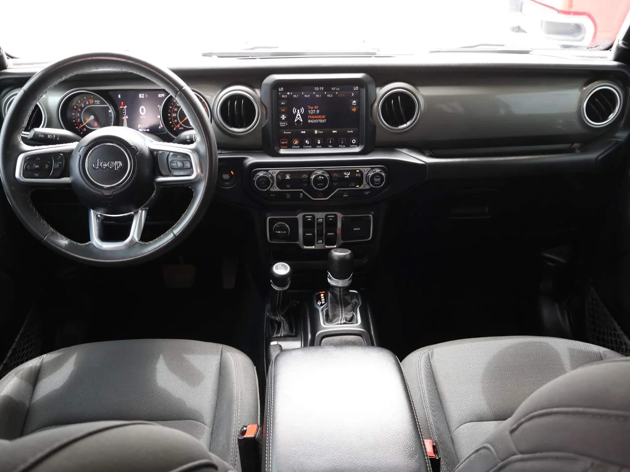 2023 Jeep Gladiator Overland - Photo 11