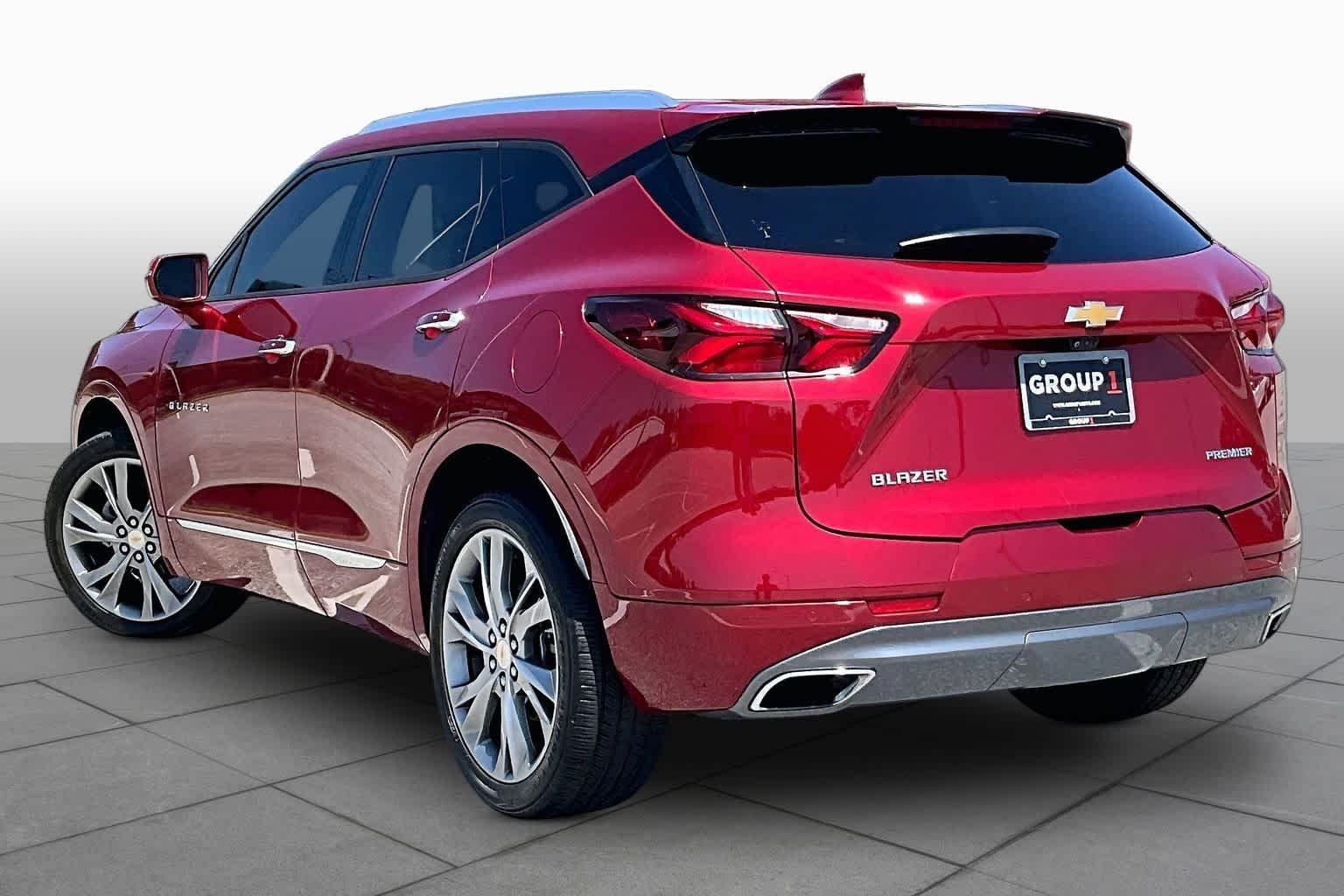 Used 2019 Cajun Red Tintcoat Chevrolet Premier image 12