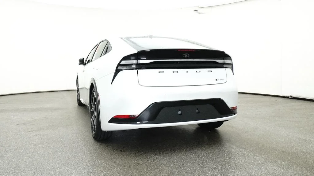 2025 Toyota Prius XSE - Photo 19