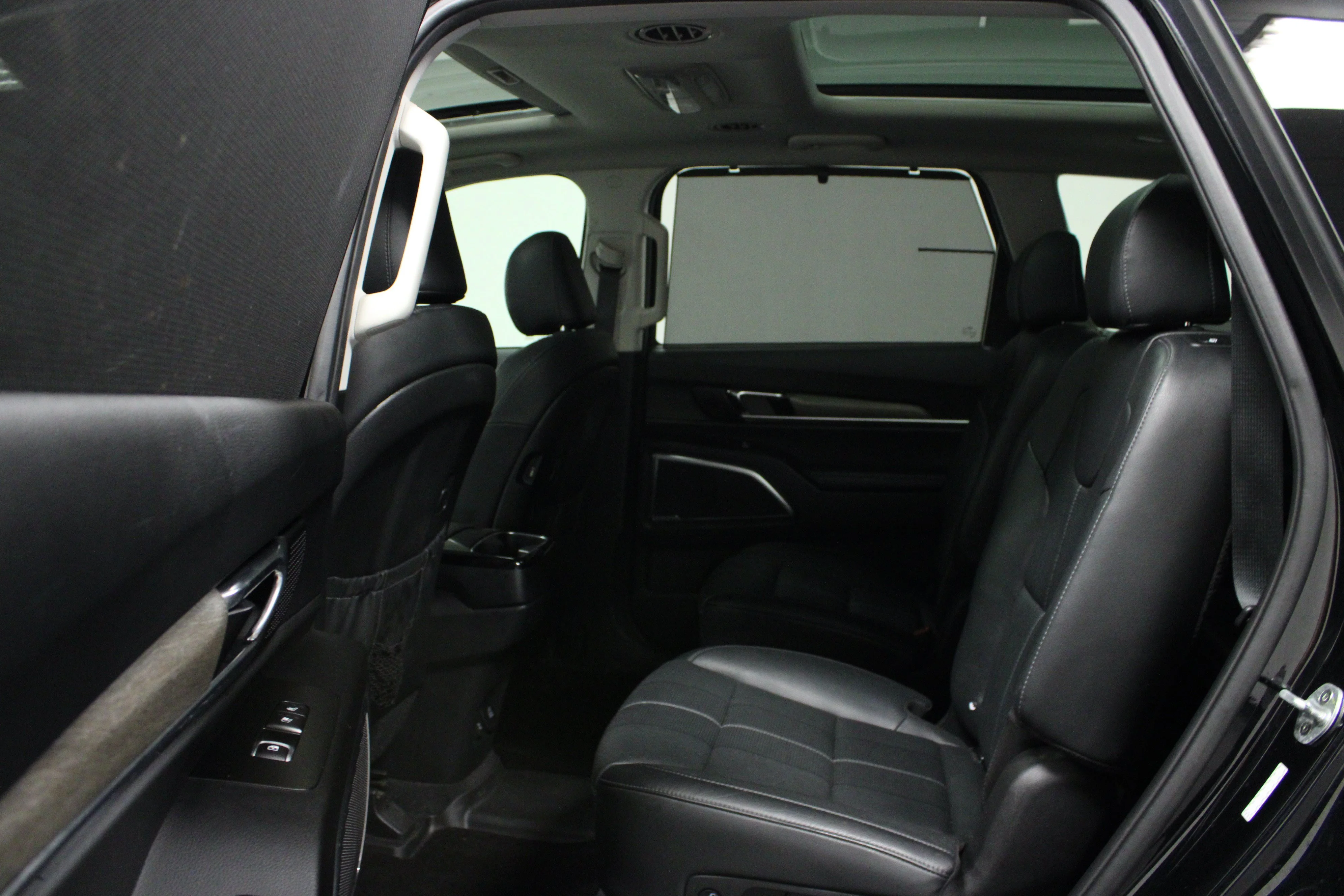 Used 2020 Ebony Black Kia SX image 13