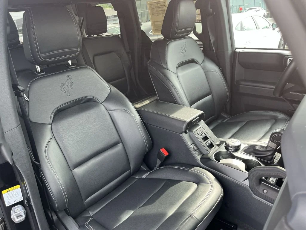 Used 2025 Black Ford Badlands image 31