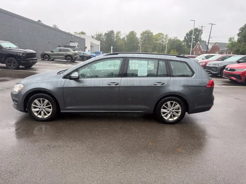 Used 2015  Volkswagen S image 14
