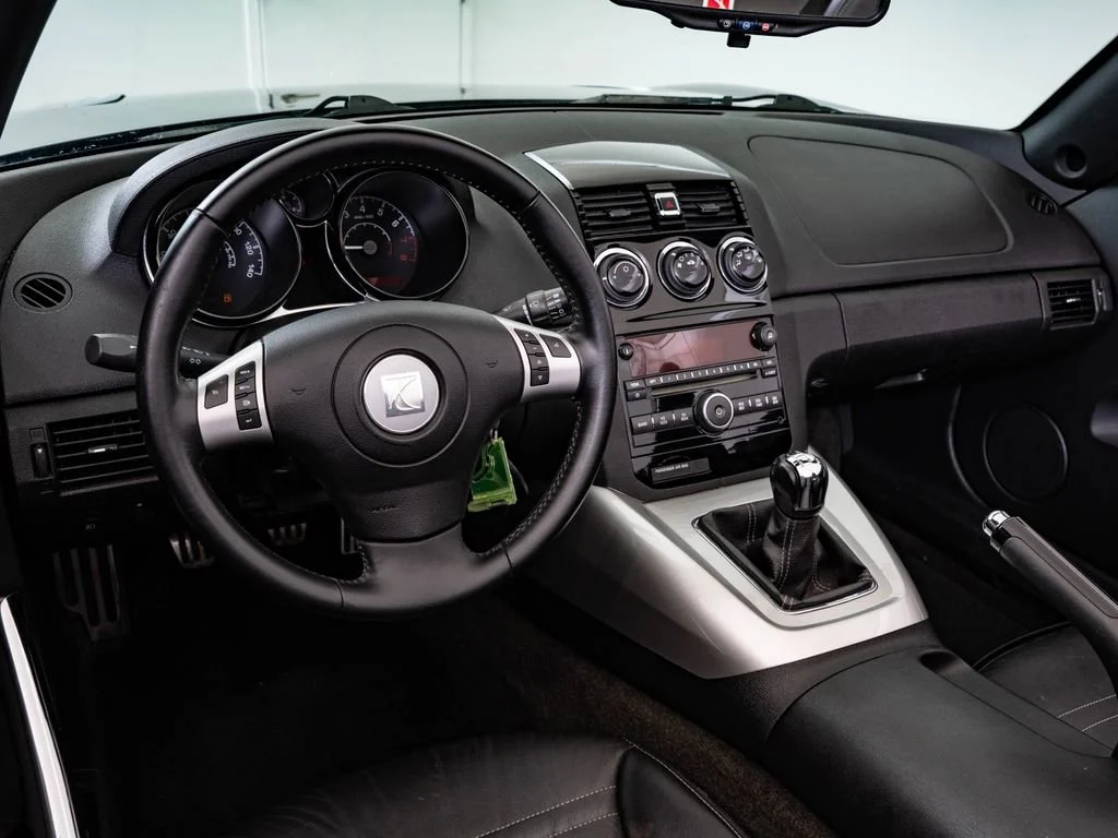 Used 2007 Black Onyx Saturn  image 5