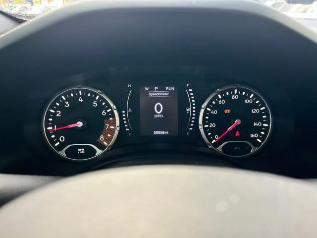Used 2023 White Jeep Latitude image 11