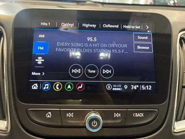 Used 2022 Silver Ice Metallic Chevrolet Premier image 20