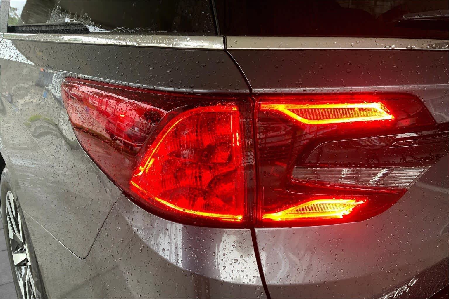 Used 2026 Modern Steel Metallic Honda EX-L image 28