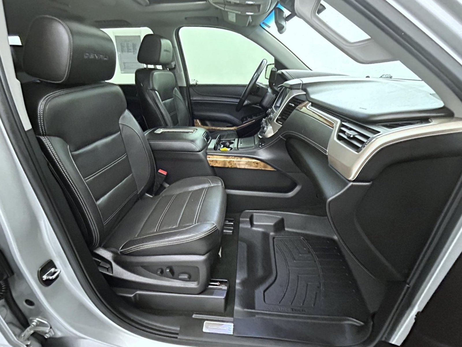 Used 2016 Silver GMC Denali image 16