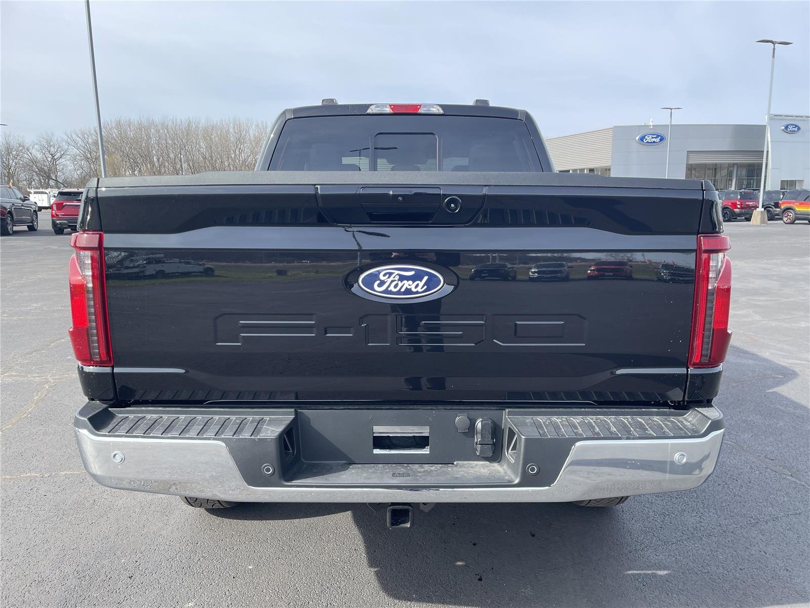 New 2026 Agate Black Metallic Ford XLT image 31