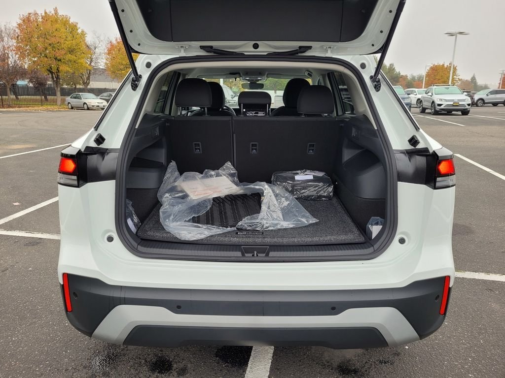 New 2026 White/off-white Volkswagen 2.0T S image 27