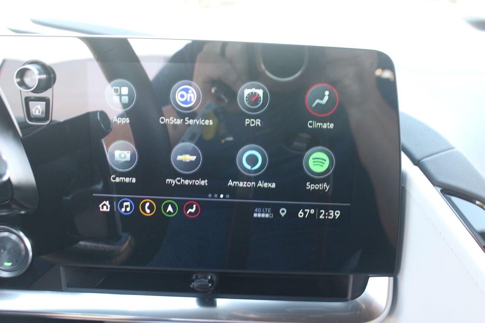 Used 2020 ARCTIC WHITE Chevrolet 2LT image 24