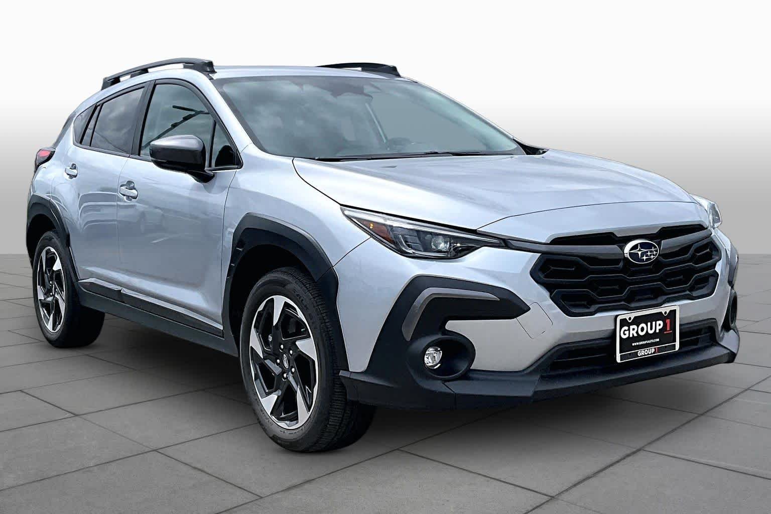 Used 2025 Ice Silver Metallic Subaru Limited image 3