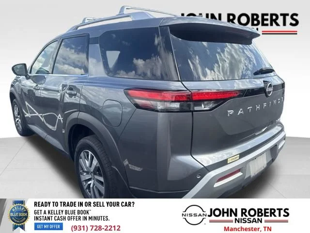 Used 2023 Gray Nissan SL image 3