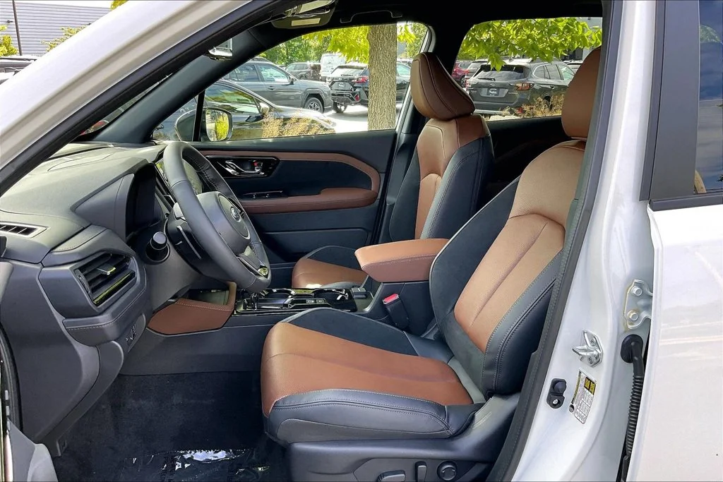 New 2026 CRYSTAL WHITE PEARL Subaru Touring image 11