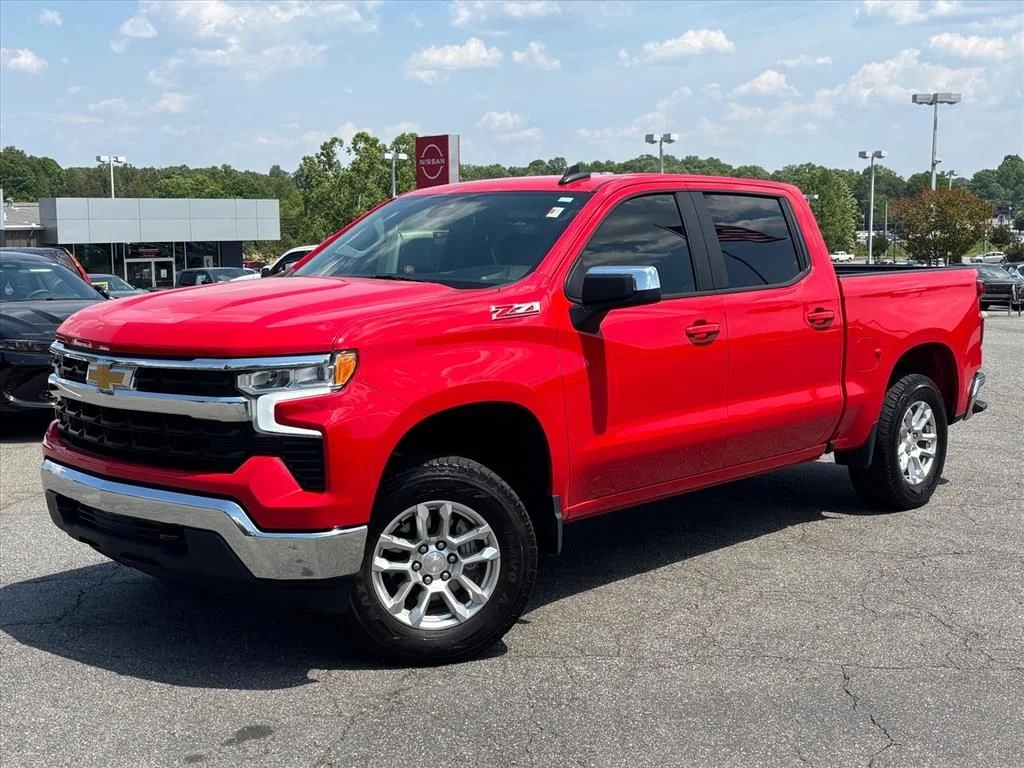 Used 2024 Red Chevrolet LT image 2