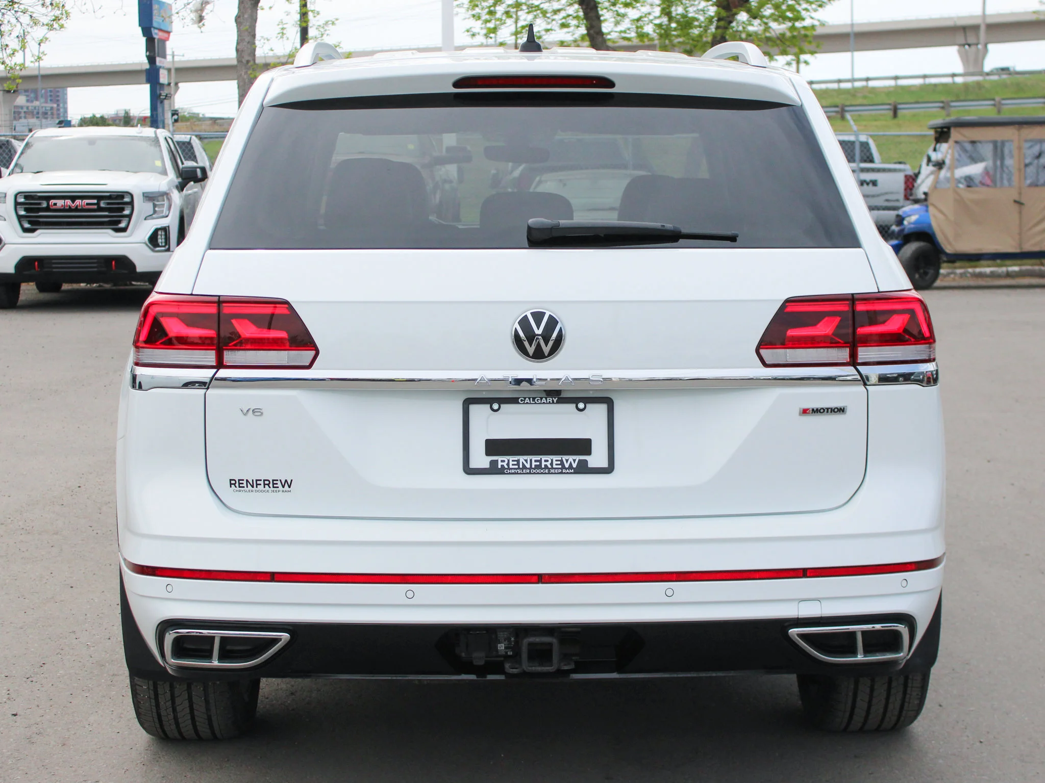 Certified Used 2022 White Volkswagen Execline * R-Line | No Accidents | V6 | Apple CarPlay | Fender Audio | Heated Seats | Sunroof image 14