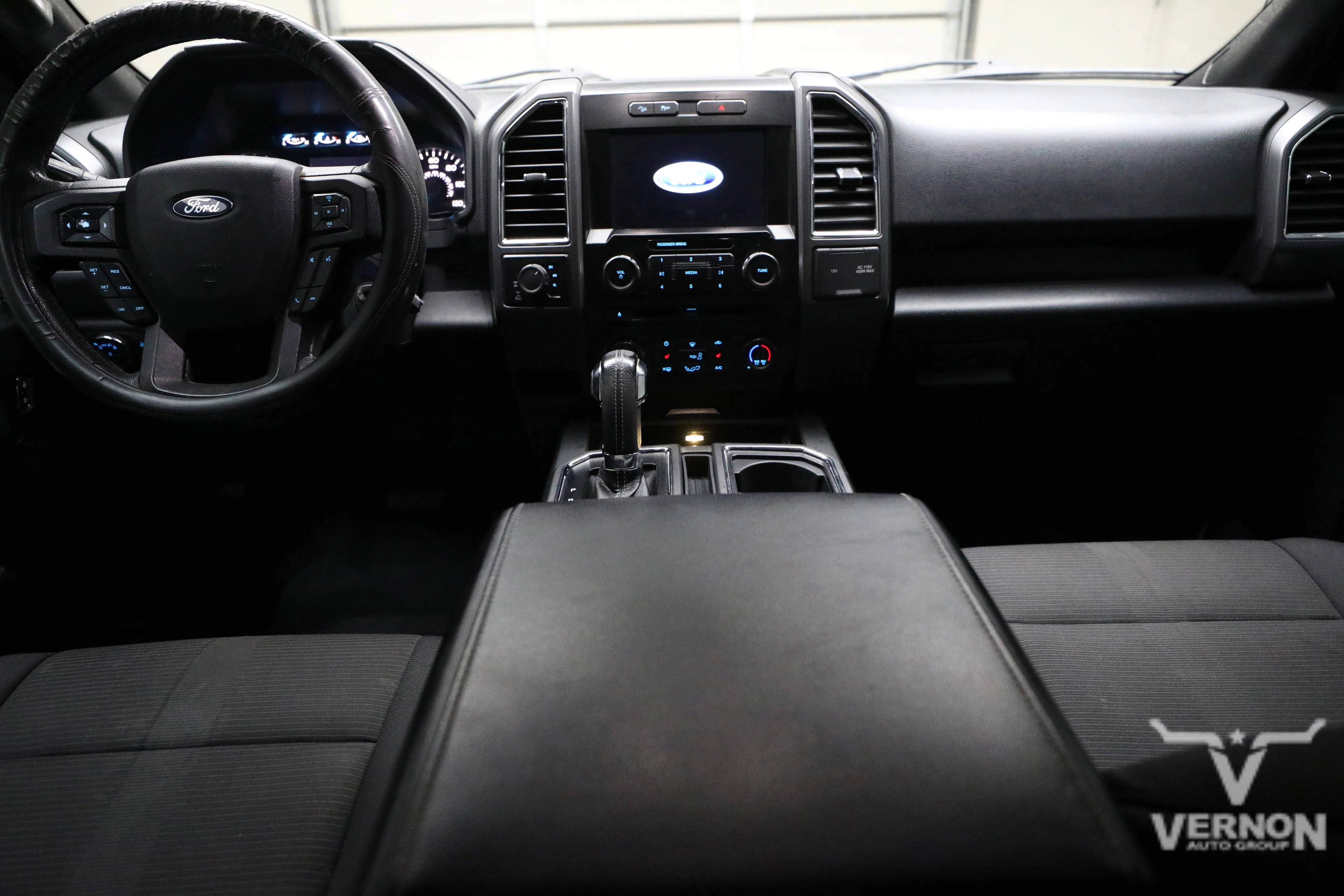 Pre-Owned 2016 Ford F-150 XLT Crew Cab 4x4 Fx4