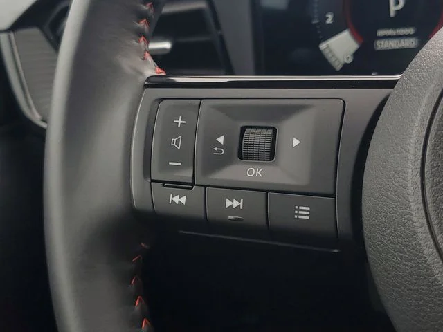 Certified Used 2025 White Nissan SR image 21