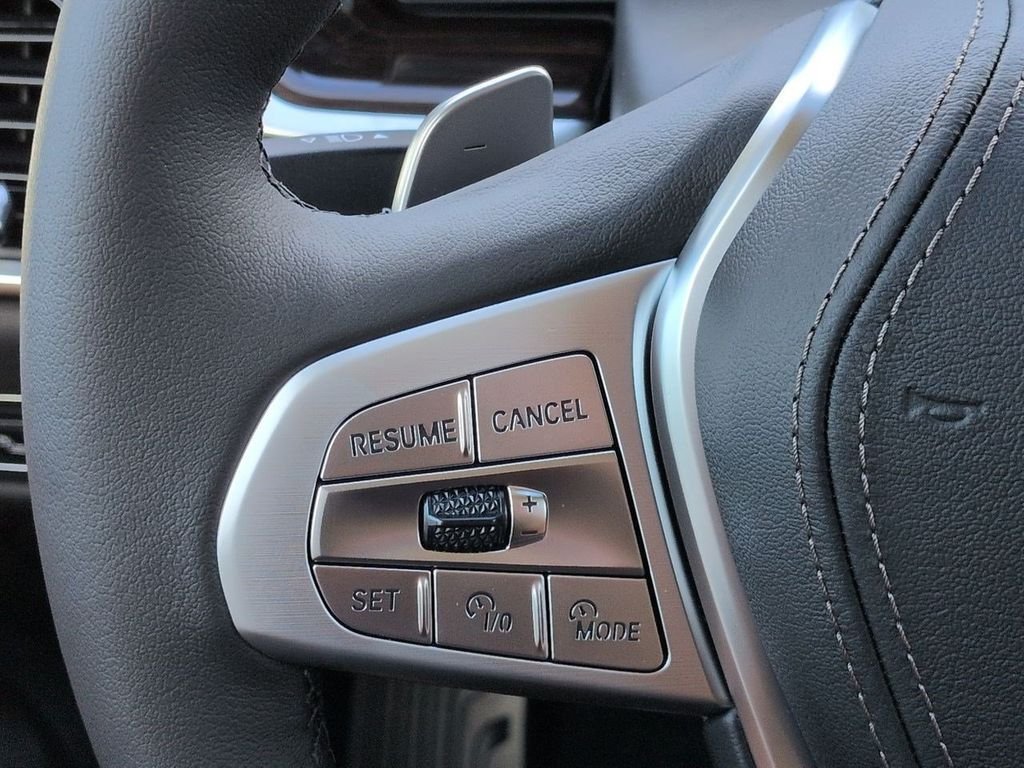 New 2027 Mineral White Metallic BMW xDrive40i image 26