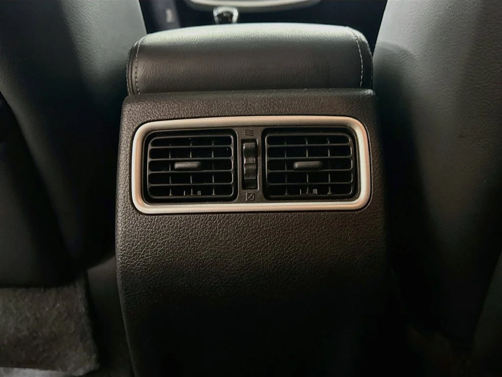 Used 2016 Black Nissan 3.5 SL image 31