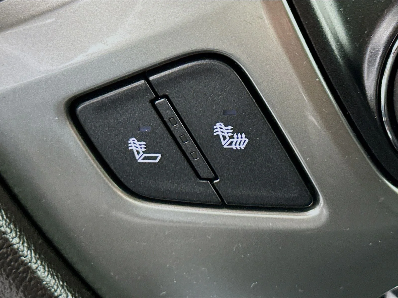 Used 2014 Brownstone Metallic Chevrolet LT image 21