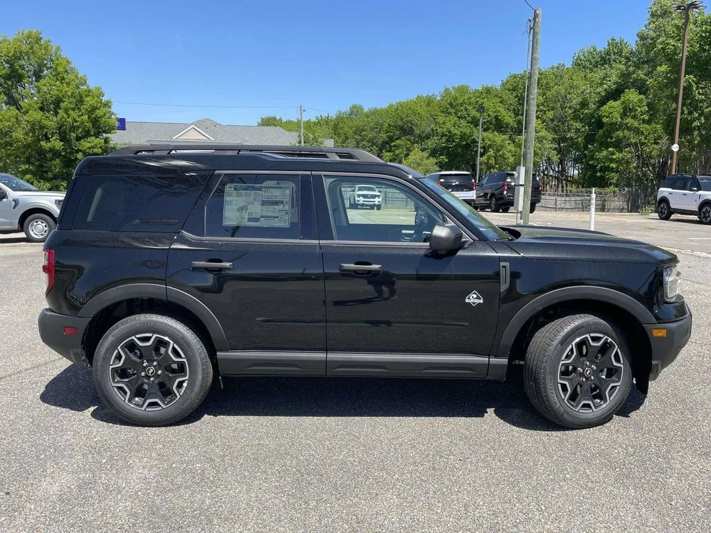 New 2026 Black Ford Outer Banks image 2