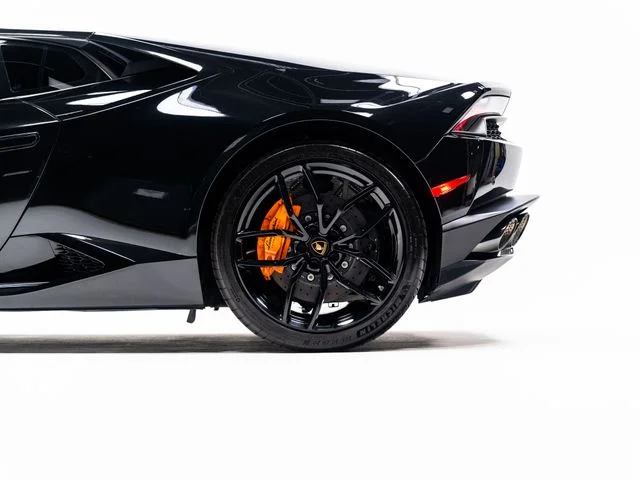 Used 2018 Black Lamborghini  image 9