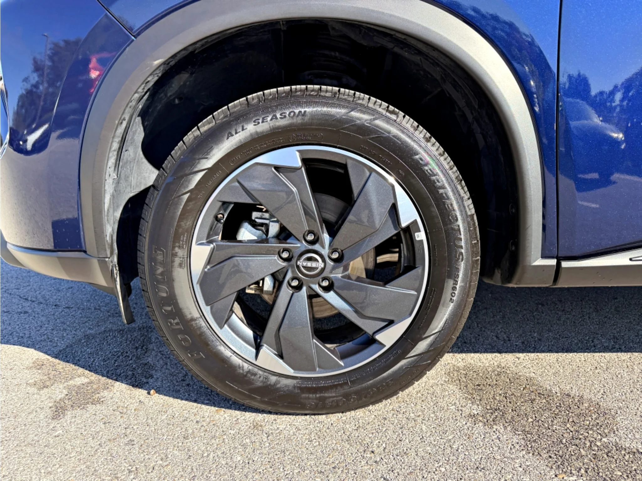 Used 2026 Deep Ocean Blue Pearl Nissan SV image 17