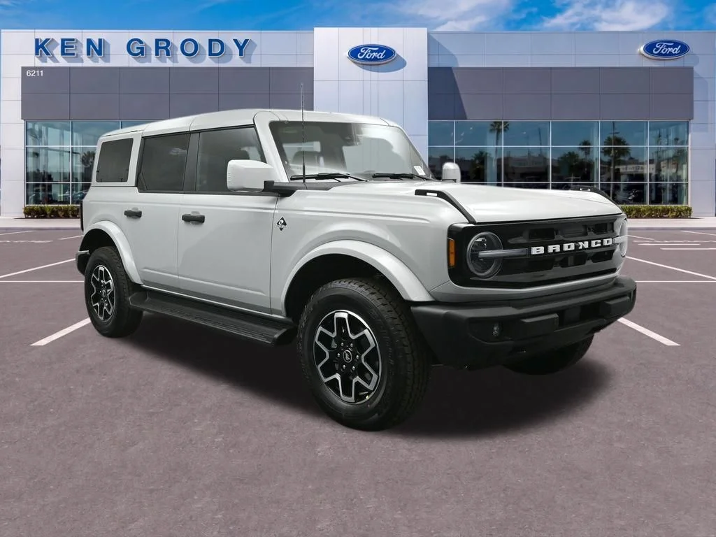2026 Ford Bronco Outer Banks 4x4's photo