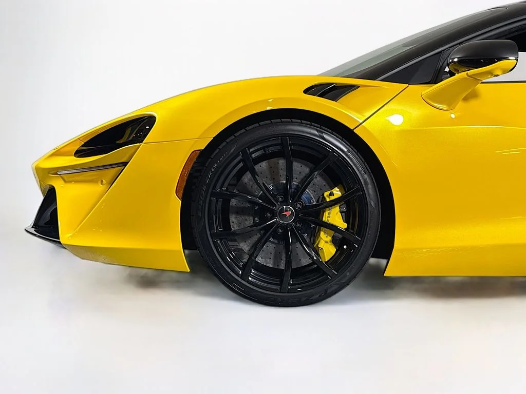 Used 2025 Volcano Yellow McLaren Performance image 26