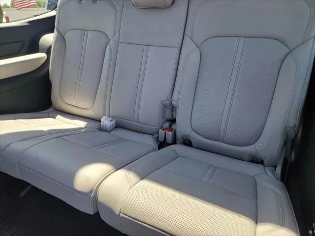 New 2026 Fathom Blue Pearl-Coat Exterior Paint (Late Availability) Jeep Grand Wagoneer image 20
