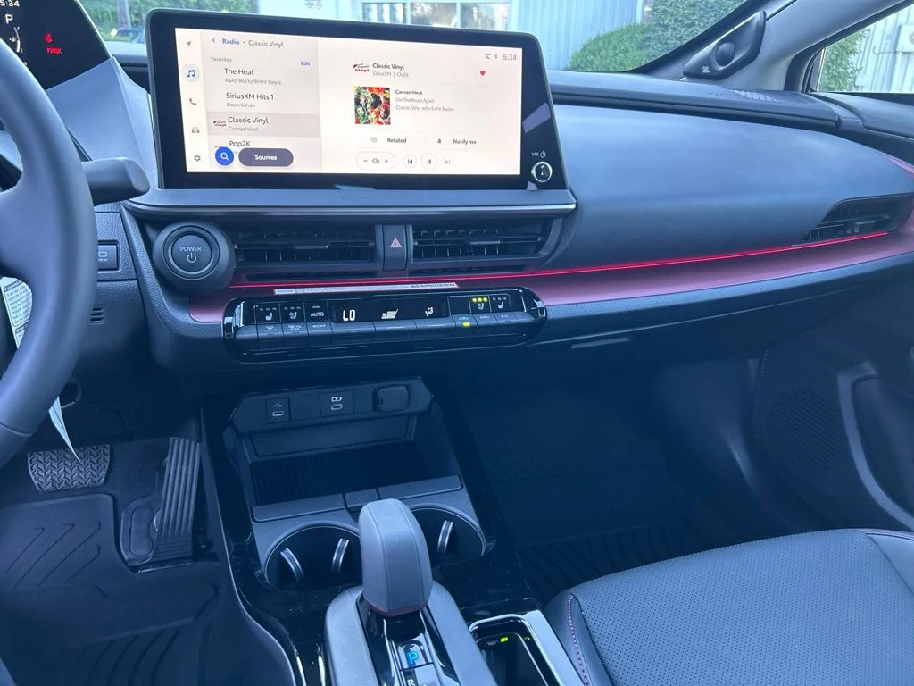 2026 Toyota Prius Plug-in Hybrid XSE Premium - Photo 17