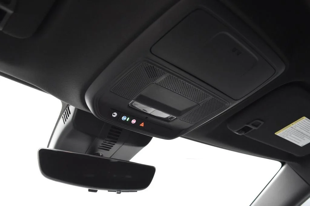 New 2026 Sterling Metallic GMC Elevation image 19