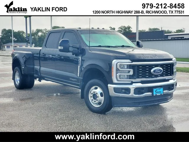 2023 Ford F-350SD Lariat