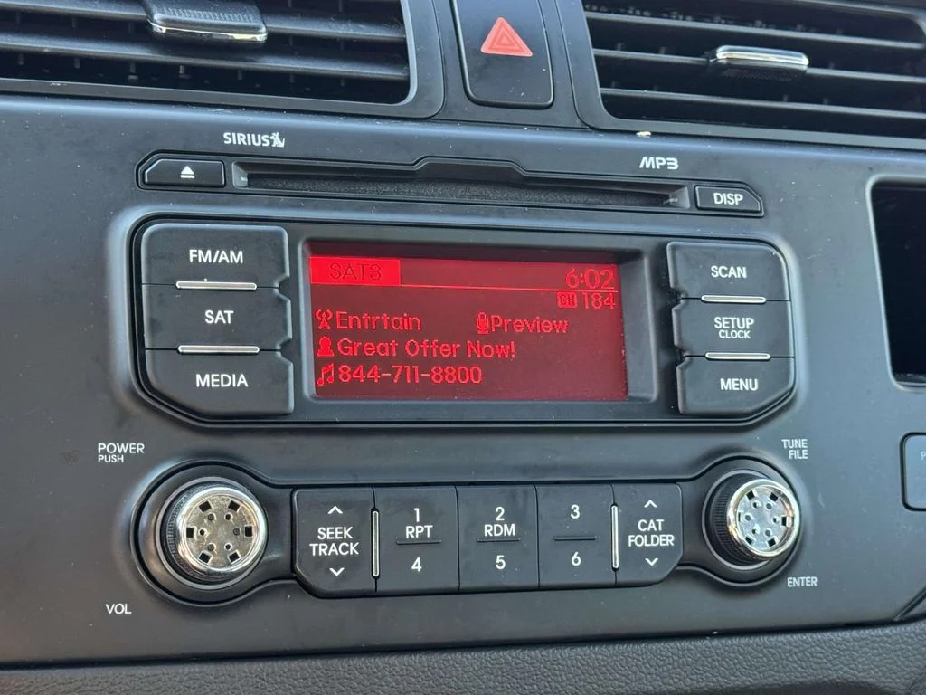 Used 2015 Silver Kia LX image 3