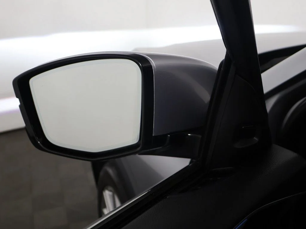 Used 2022 Silver Acura Advance image 39