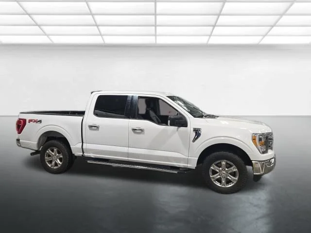 Used 2021 White Ford XLT image 3