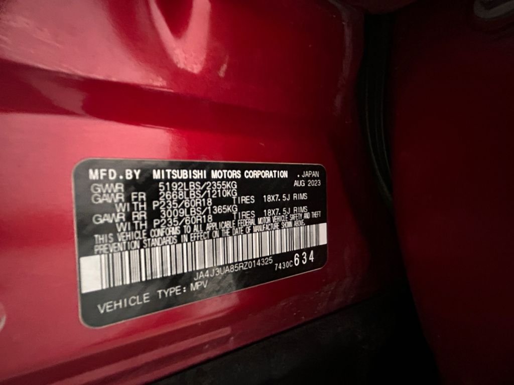 Used 2024 Red Mitsubishi ES image 20