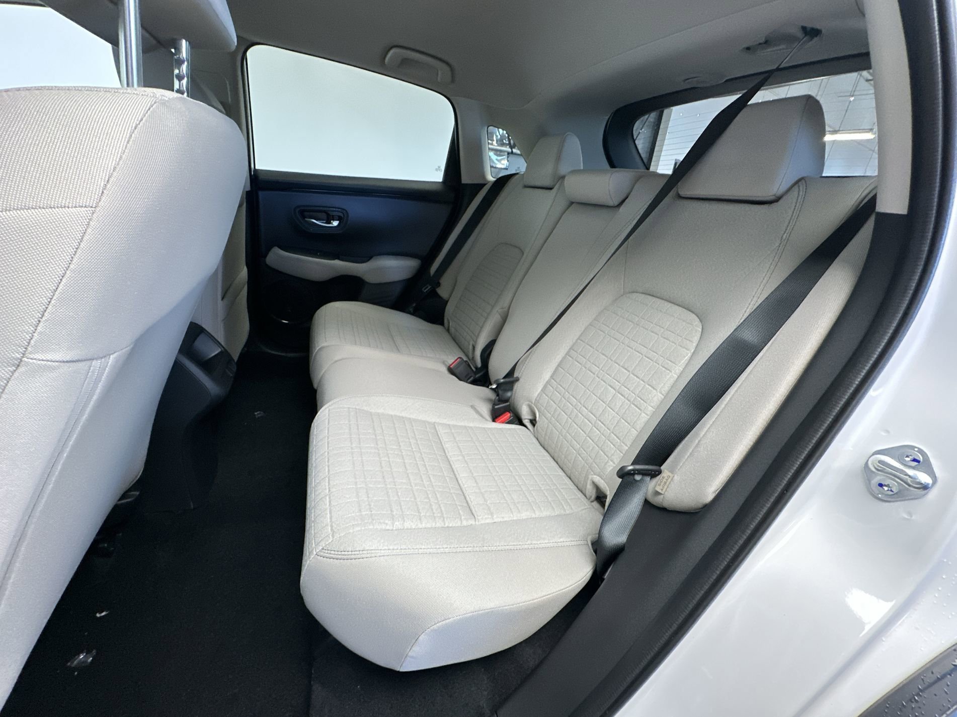 New 2026 Platinum White Pearl Honda LX image 21