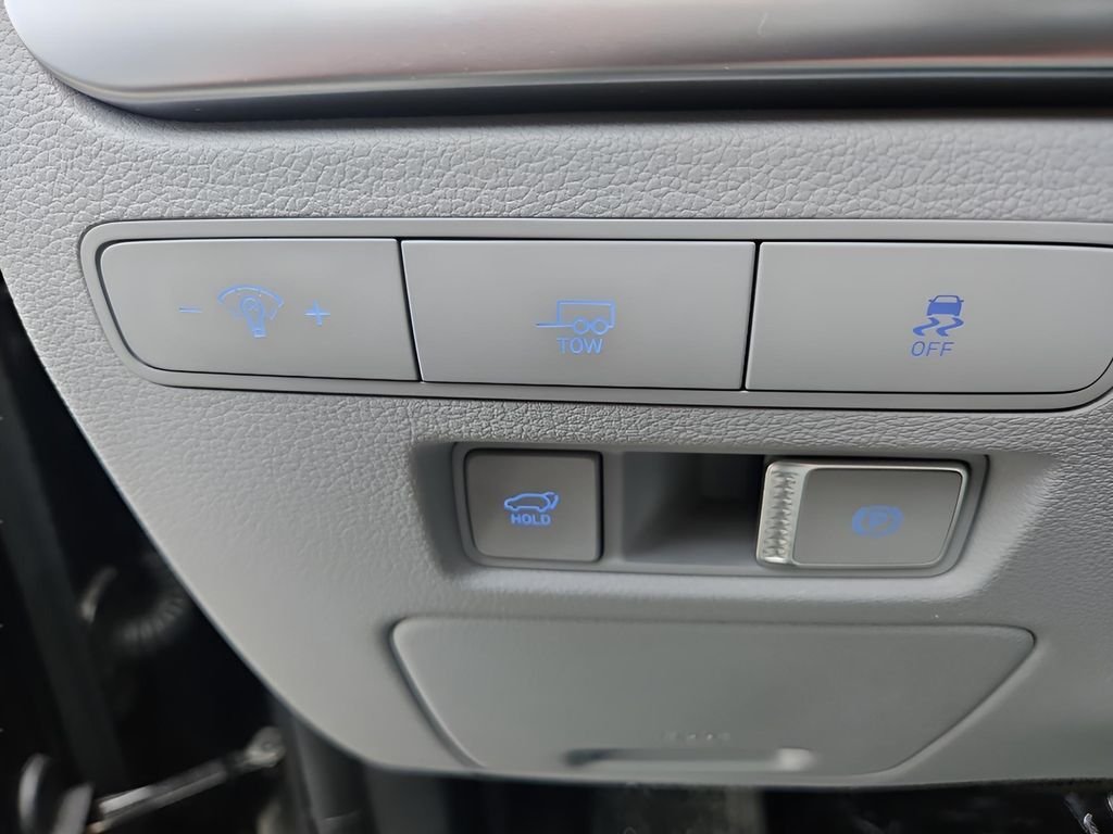 Used 2025 Abyss Black Pearl Hyundai SEL image 24