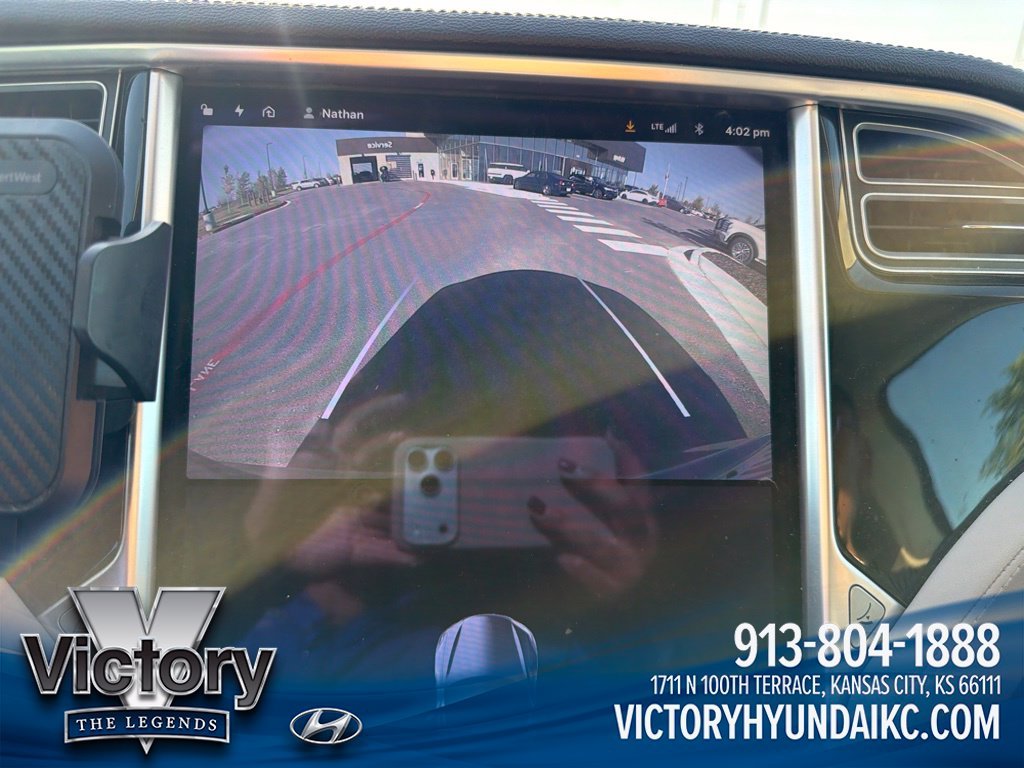 Used 2014  Tesla Base image 16