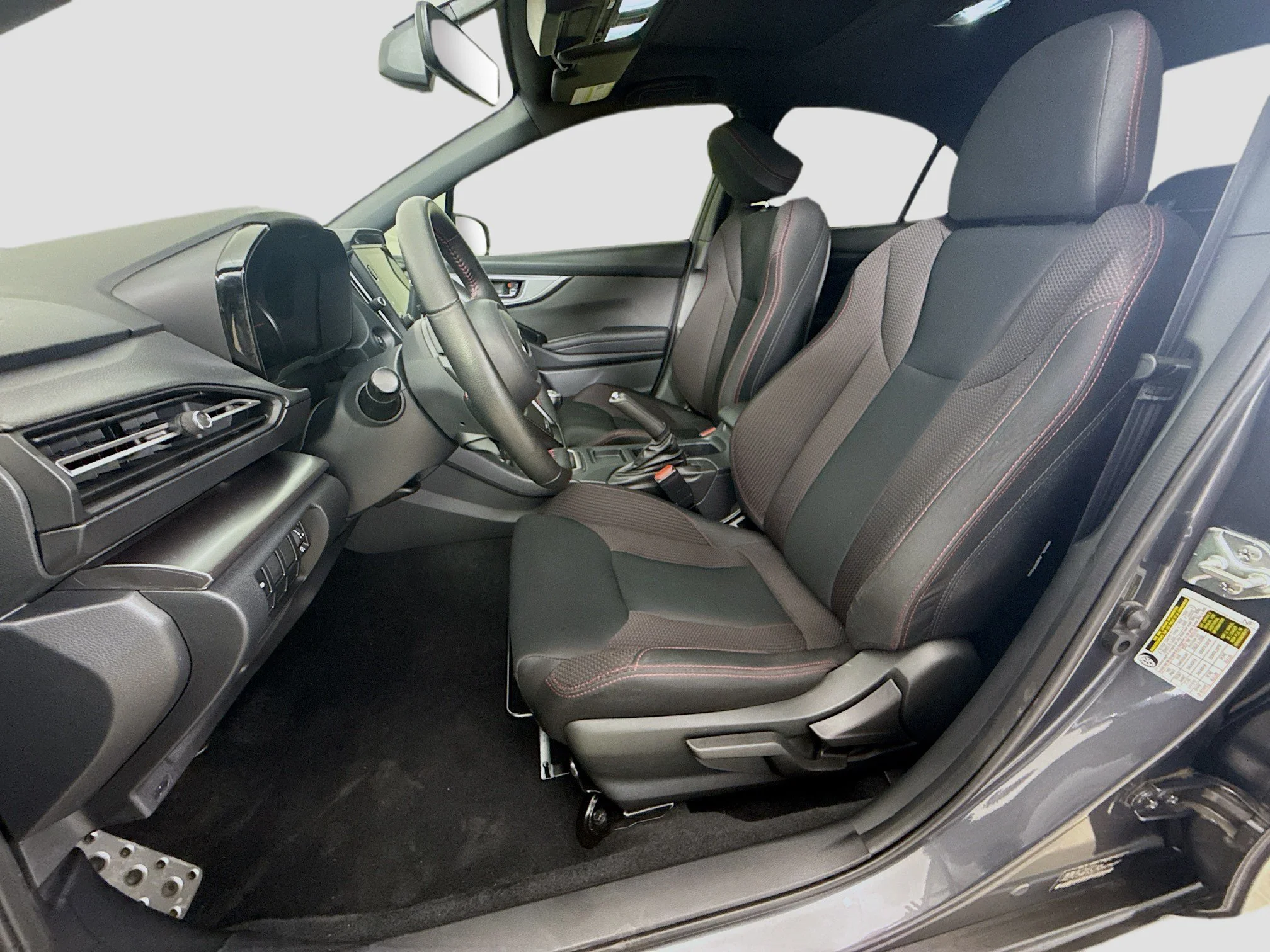 Used 2023  Subaru Premium image 22
