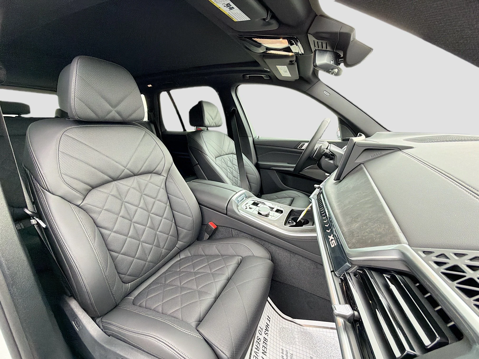 New 2026 Mineral White Metallic BMW xDrive50e image 14
