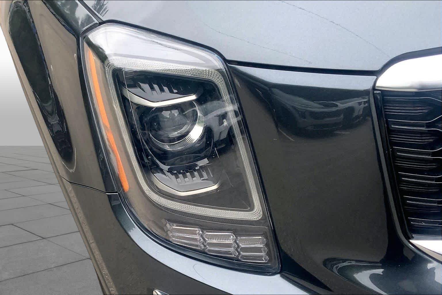 Used 2022 Gravity Grey Kia S image 27
