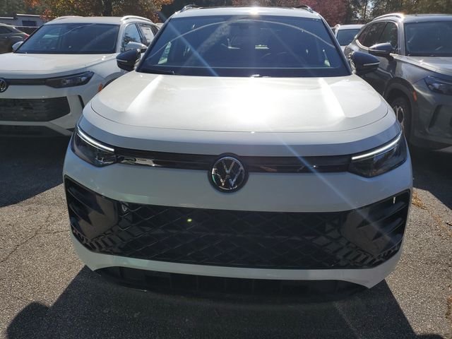 New 2026 White Volkswagen 2.0T SE R-Line Black image 2